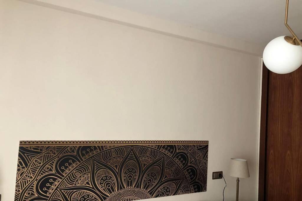 Piso En El Centro De Oviedo Apartman Kültér fotó