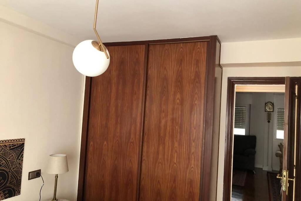 Piso En El Centro De Oviedo Apartman Kültér fotó