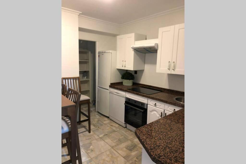 Piso En El Centro De Oviedo Apartman Kültér fotó
